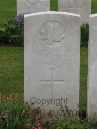 Etaples Military Cemetery - McPhee, J